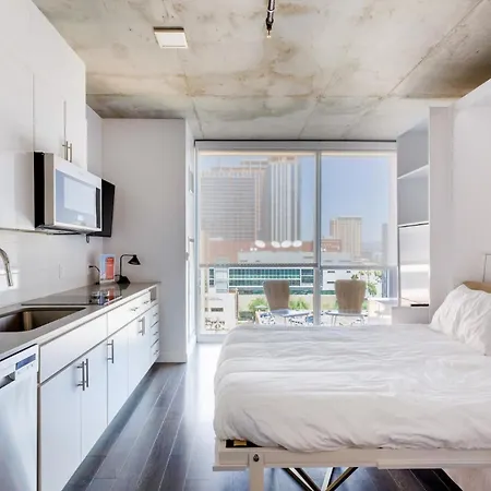 Kenect Phoenix In Downtown Phoenix Exterior photo